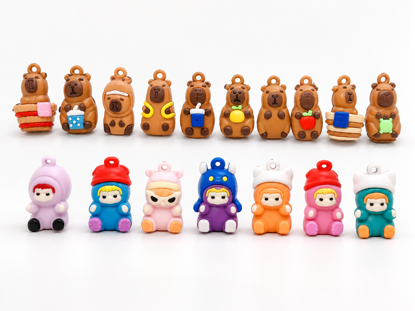 Cápsulas ovaladas de 1.1" MIX de juguetes de Capibara y Cabezones surtidos (Bolsa de 200 unidades)
