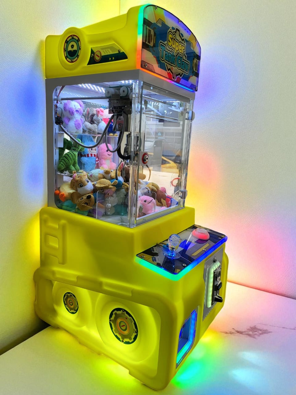 Máquina Amarilla Súper Tank Claw – Máquina de Garra con Luces LED y Monedero